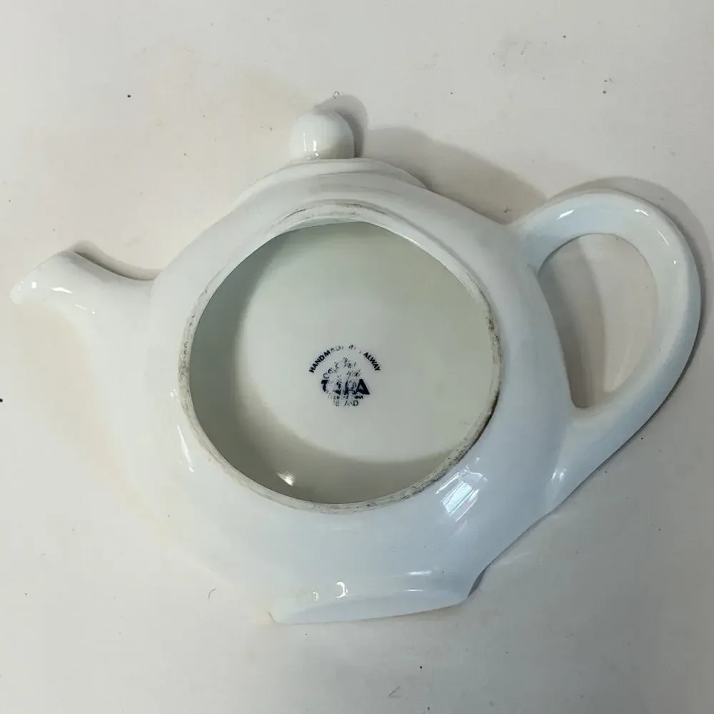 Royal Tara Book Of Kells Fine Bone China Tea Bag Holder Ireland Abstract